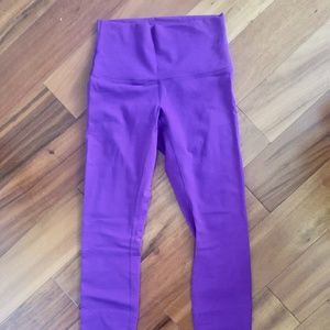 Lululemon wunder under size 6